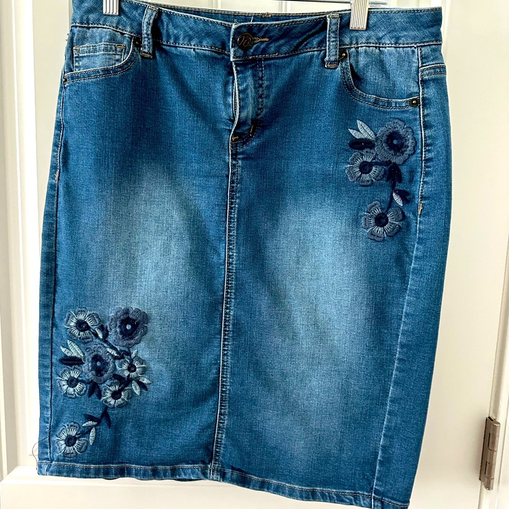 Westport size 10 denim skirt with embroidery design.